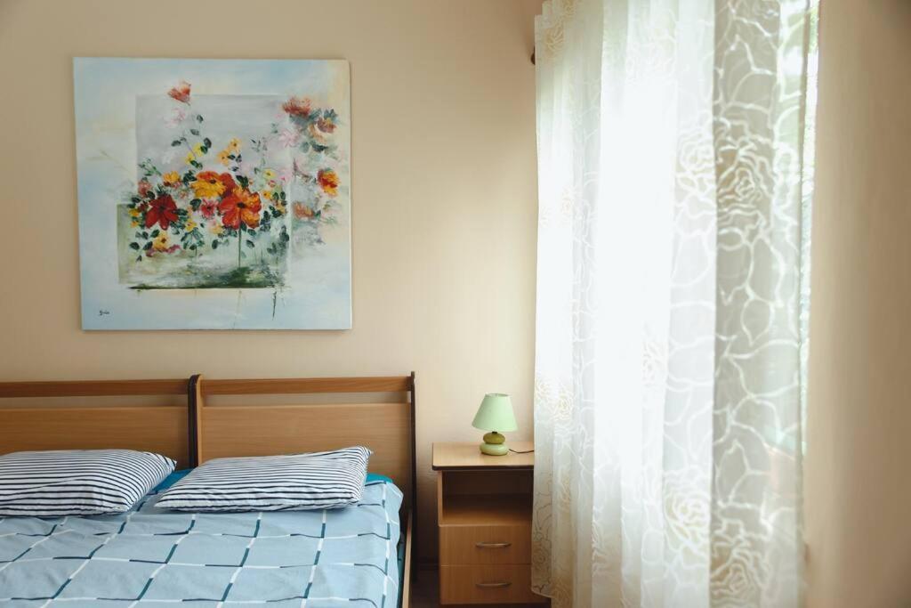 Rare Durres Apartment With Private Parking & Garden Eksteriør billede