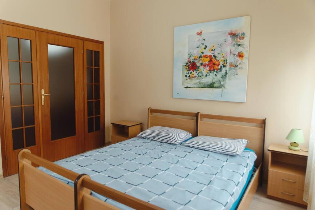 Rare Durres Apartment With Private Parking & Garden Eksteriør billede